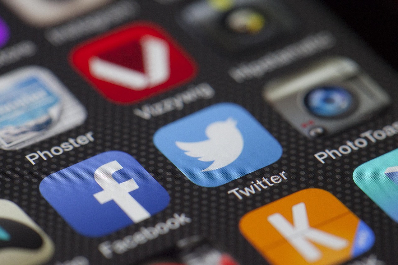 entdecken sie aktuelle informationen, tipps und strategien rund um social media. bleiben sie auf dem laufenden über neueste trends, plattformen und erfolgreiche social-media-marketing-taktiken für unternehmen und privatpersonen.